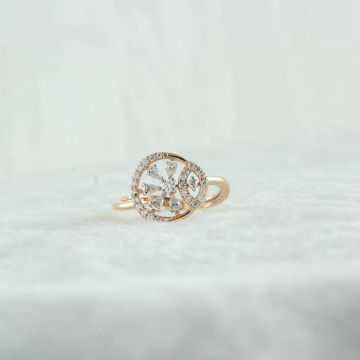 Circle Bloom Diamond Ring