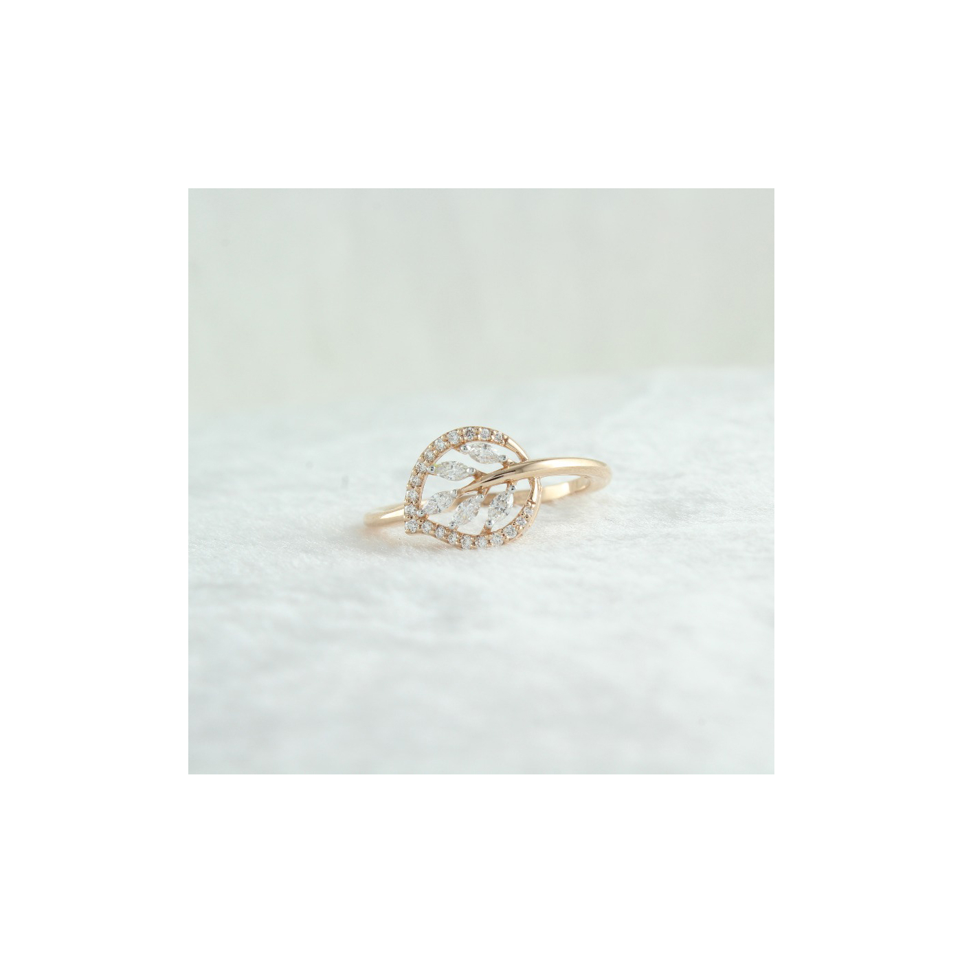 Diamond Leaf Motif Ring main product image